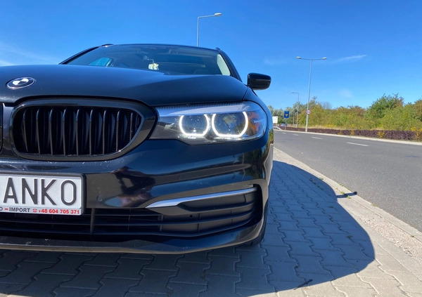 BMW Seria 5 cena 103000 przebieg: 199500, rok produkcji 2017 z Gniezno małe 497